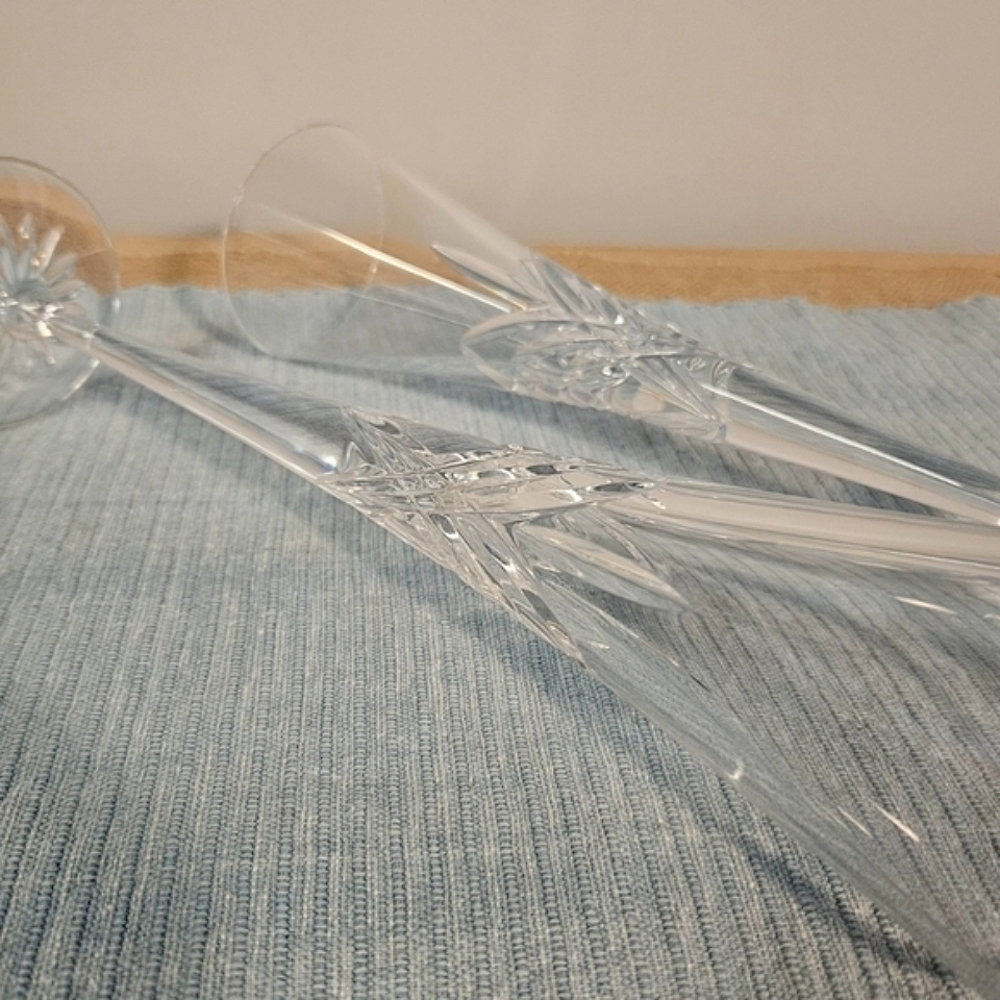 New Pair of Crystal Champagne Flutes - Picture 2 of 13
